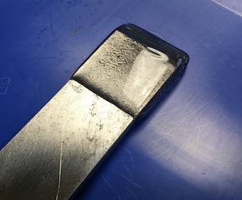 IProtective wax on sharp chisel edge